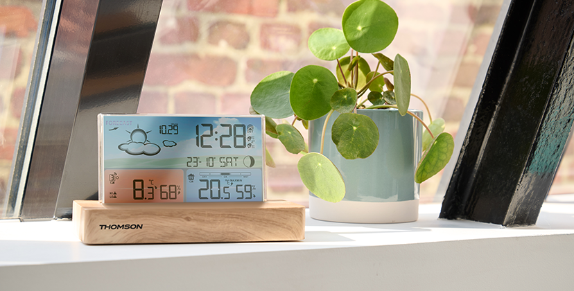 Alarm clock & Weather station Alarm clock & Weather station Alarm clock & Weather station Alarm clock & Weather station