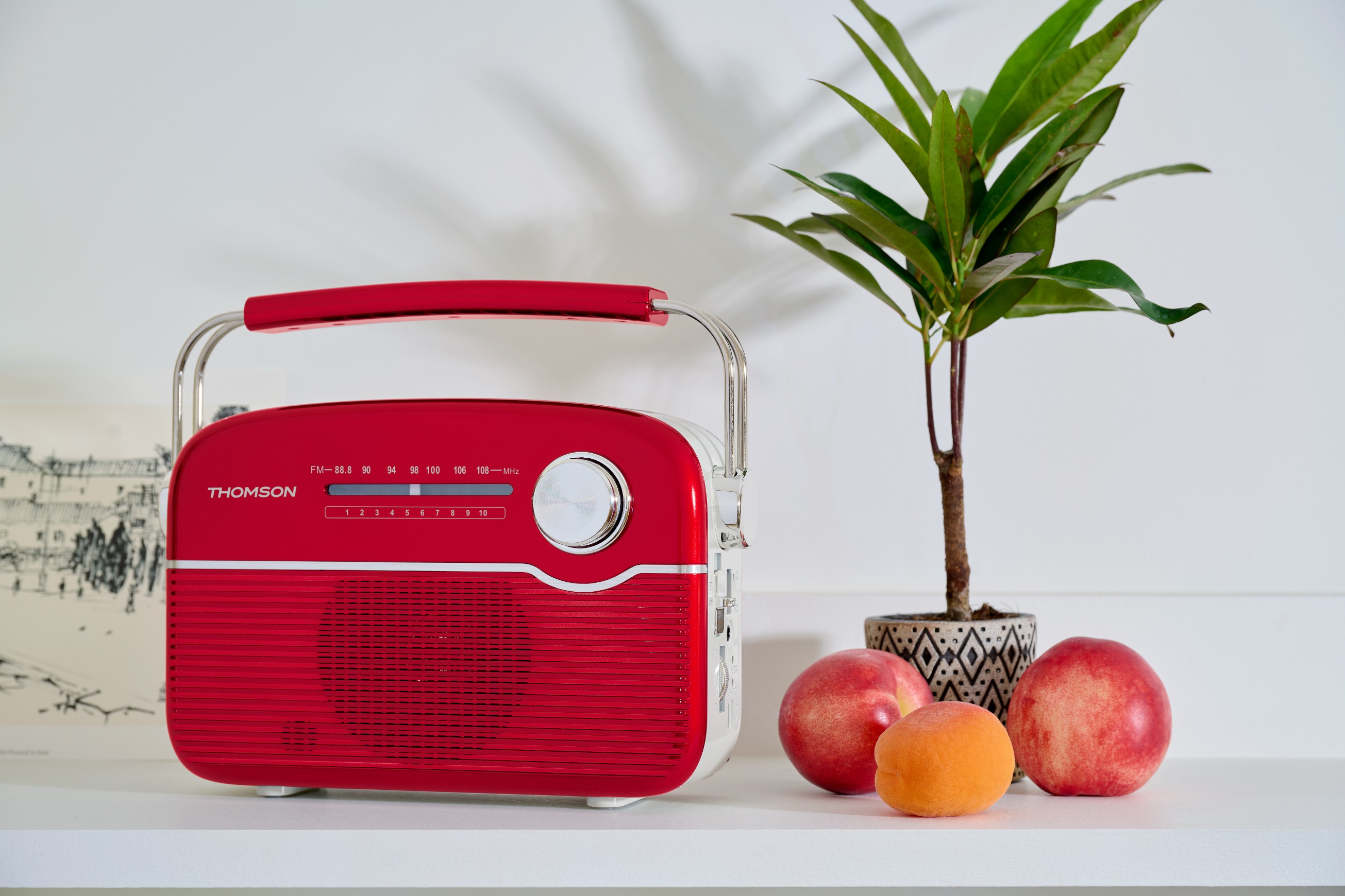 Radio vintage rouge rechargeable solaire Thomson RTS450BTR